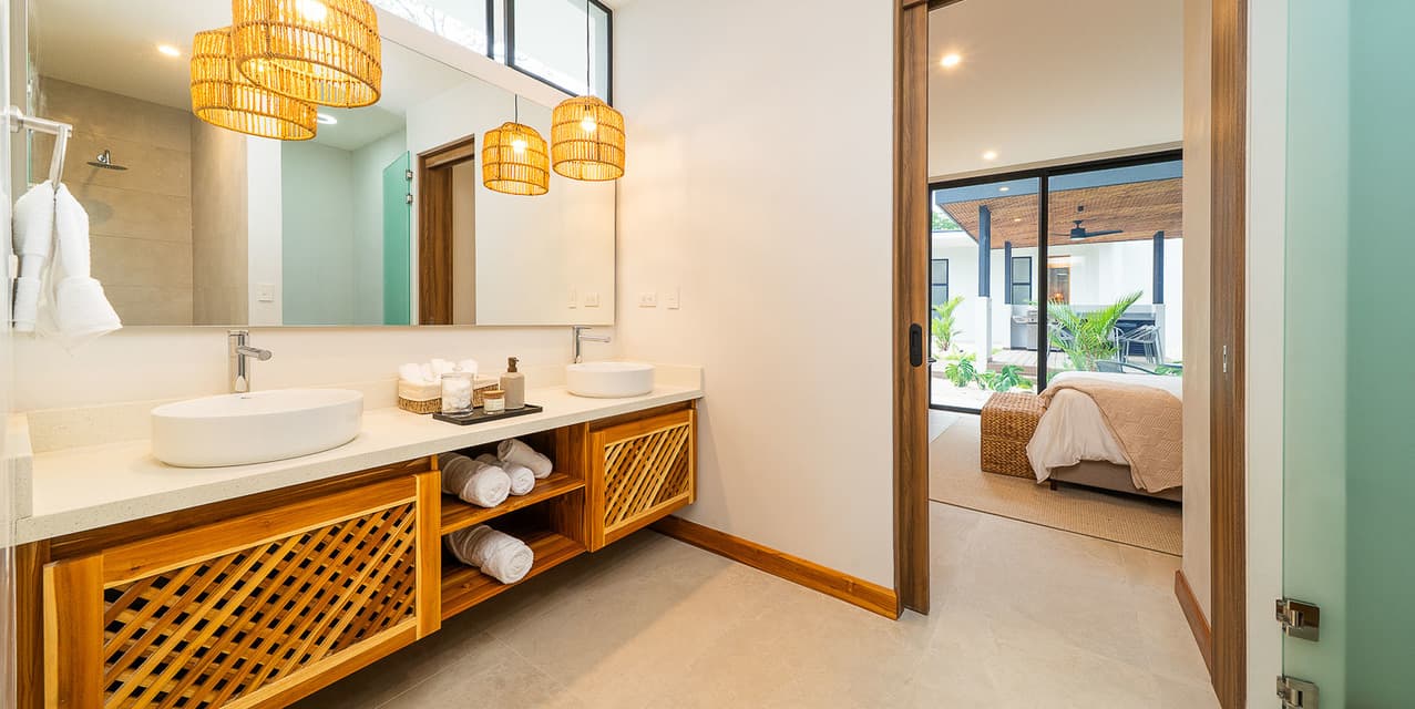 Luxury Home in a Serene Beach and Forest Community — photo