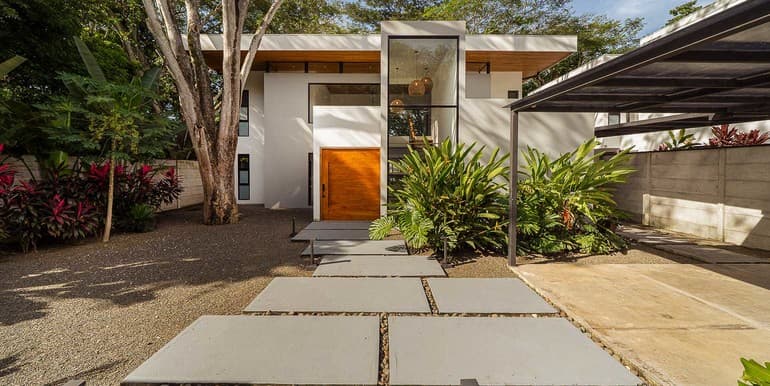 Amberjack Modern Home, Elegance & Income Opportunity in Playa Potrero