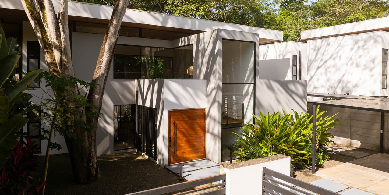 Amberjack Modern Home, Elegance & Income Opportunity in Playa Potrero — photo