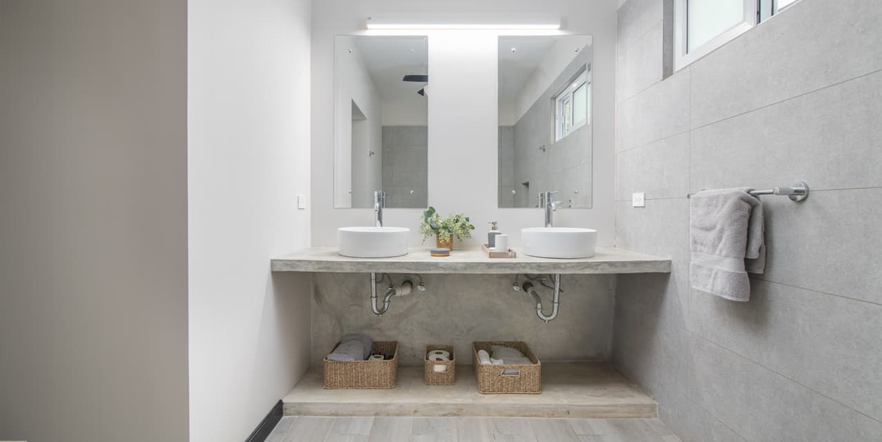 Surf, Sun & Style The Point 18 Villa Steps from The Beach — photo