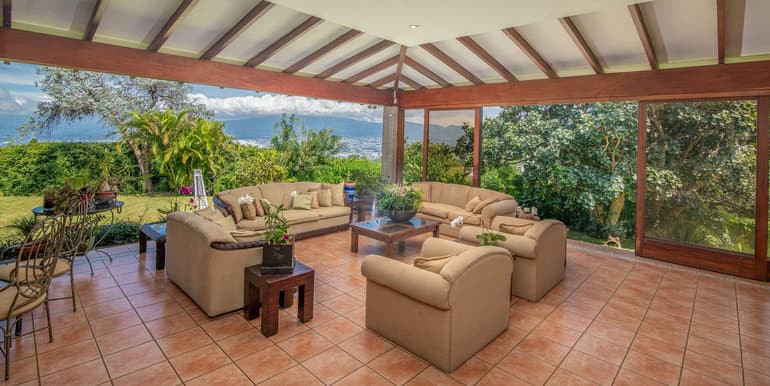 The Mountain House with Spectacular Views in San Antonio