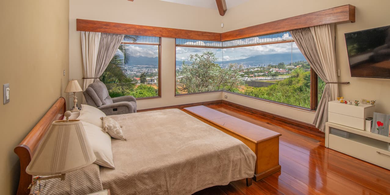 The Mountain House with Spectacular Views in San Antonio — photo