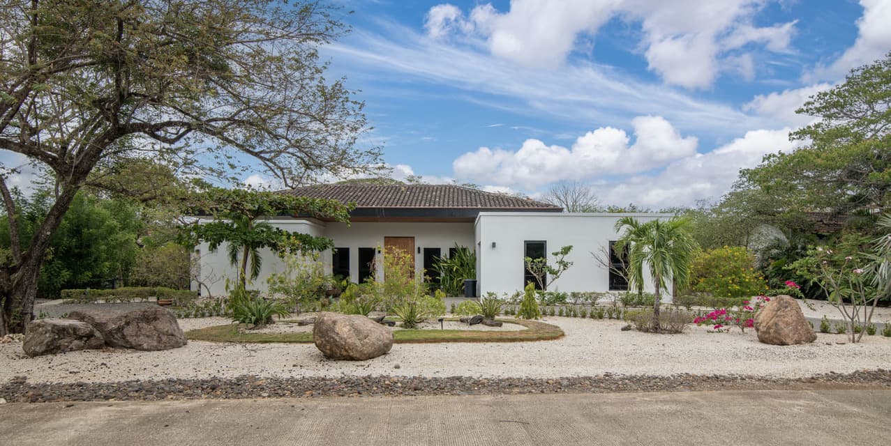 Private Oasis Home in Hacienda Pinilla with a Guest House & Two Pools — photo