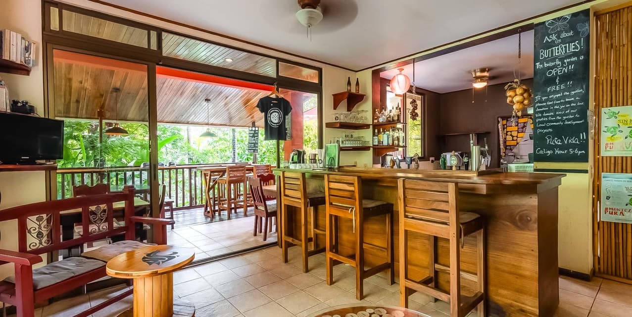 Butterfly Land and Restaurant in Montezuma — photo
