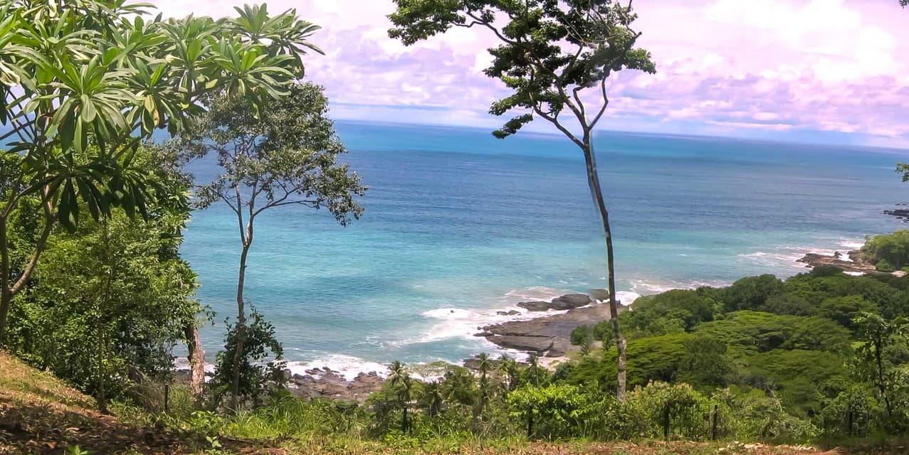 Ocean View Lot Las Manchas Beach near Montezuma — photo