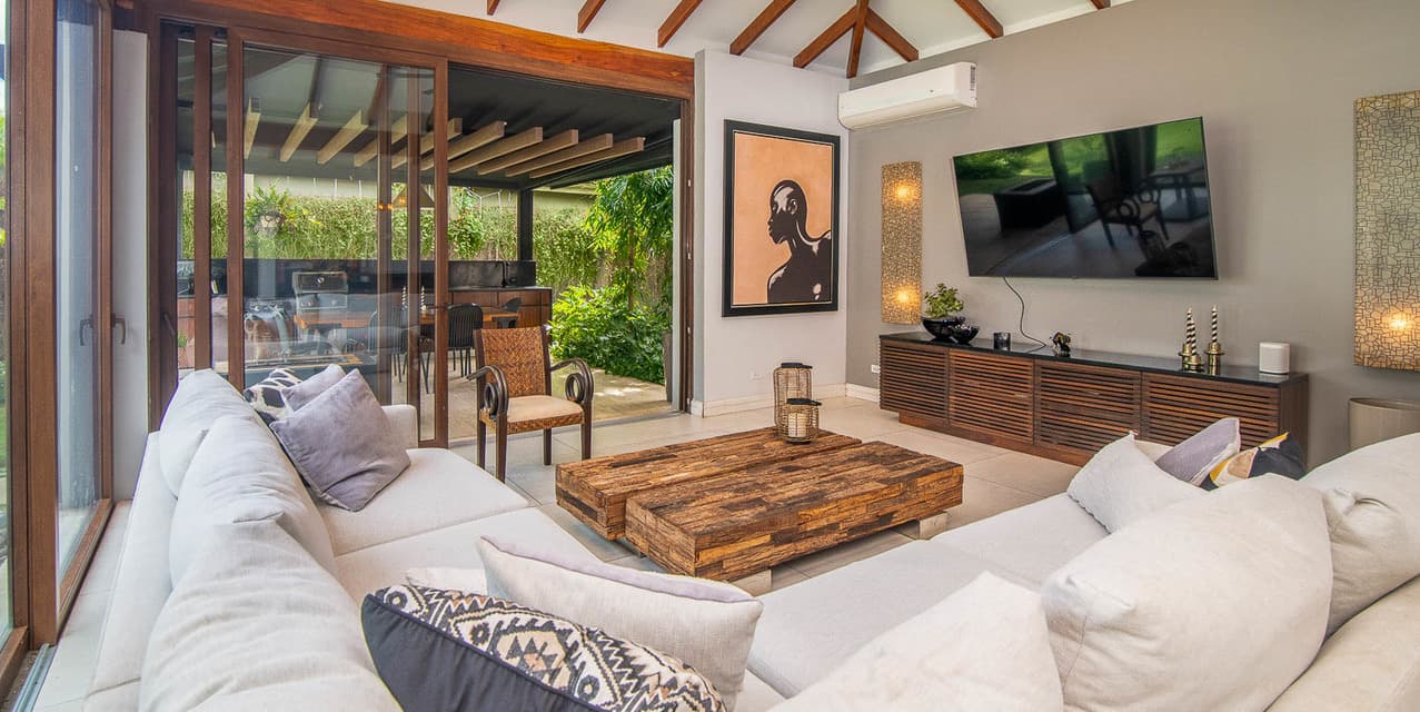 Casa Verdi – Bosques de Lindora Modern single-level residence — photo