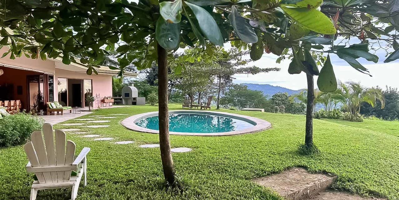 Fabulous Villa with Ocean View in Santa Teresa — photo