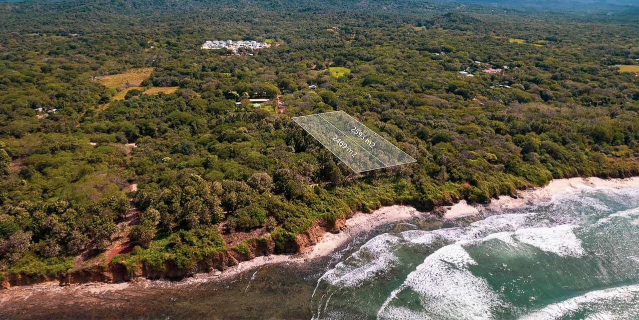 Oceanfront Legacy Land Between Avellanas & Playa Negra — photo