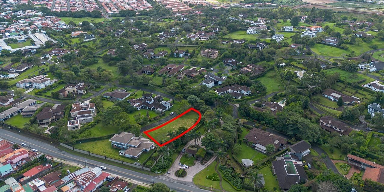 Lote plano en Monterán — photo