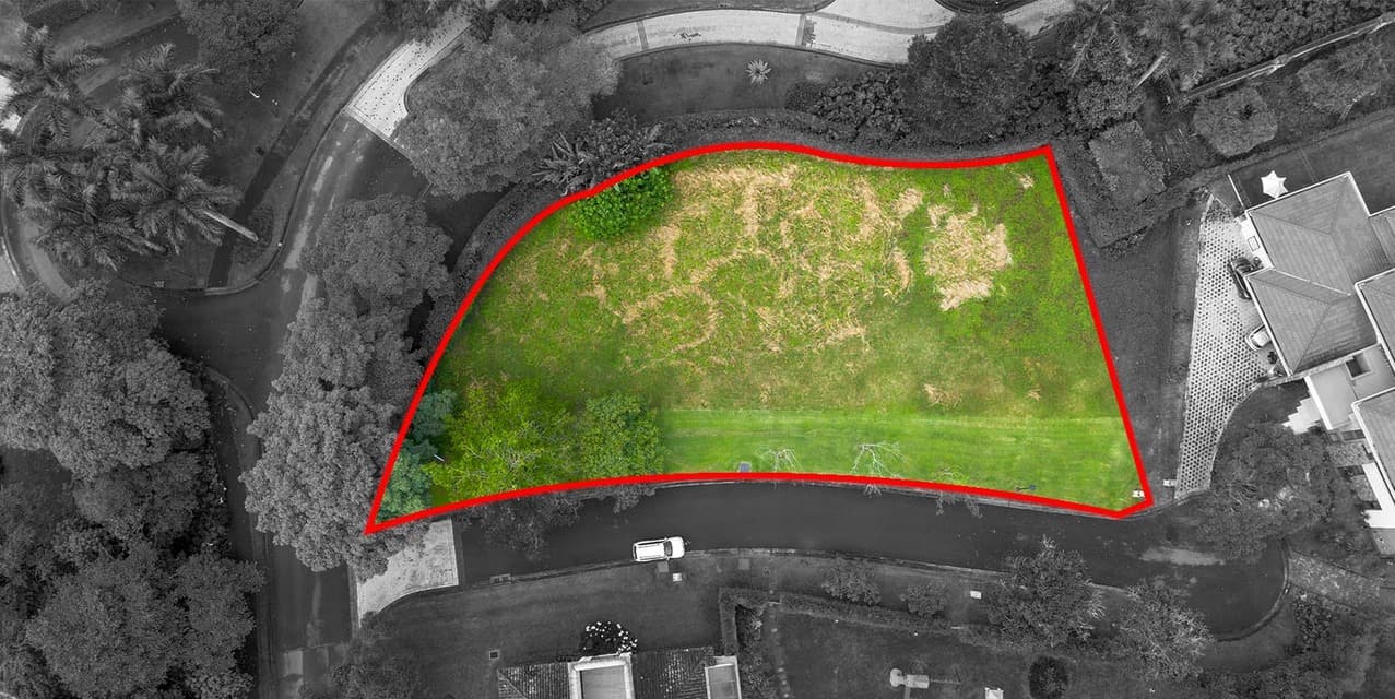 Lote plano en Monterán — photo