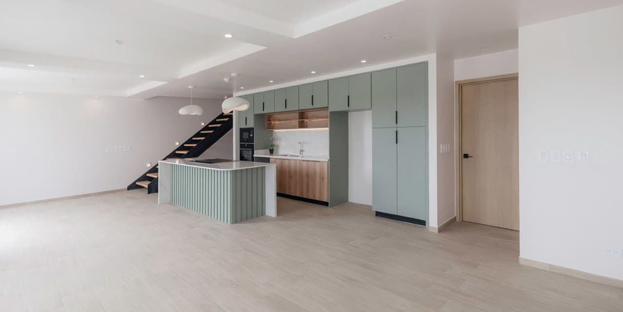 Stunning Penthouse at Golfside — photo