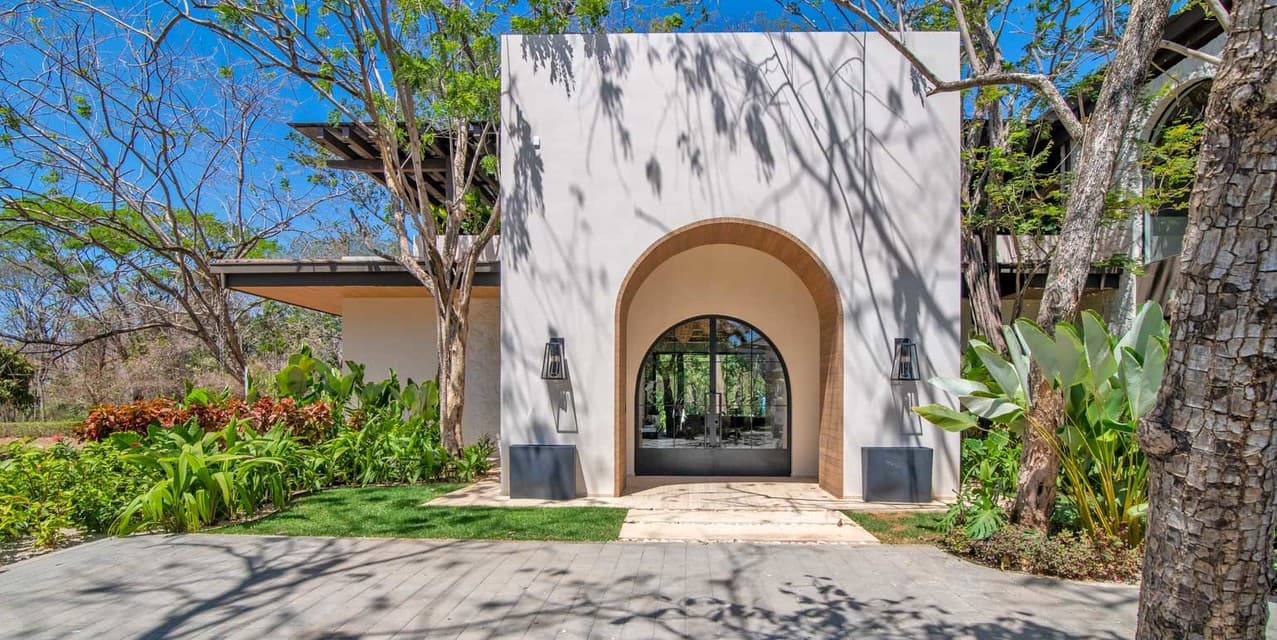 Barefoot Sophistication: The Ultimate Beachside Estate at Hacienda Pinilla — photo