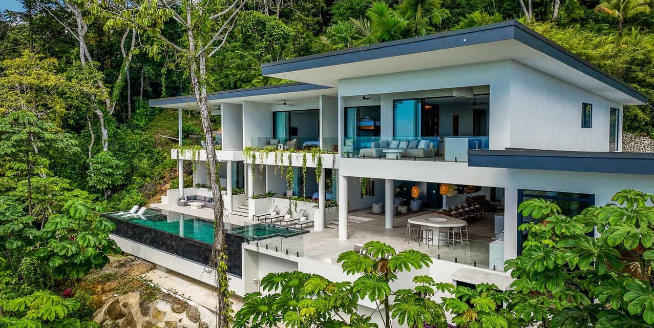 The Blu Crown Residence in Dominical — photo