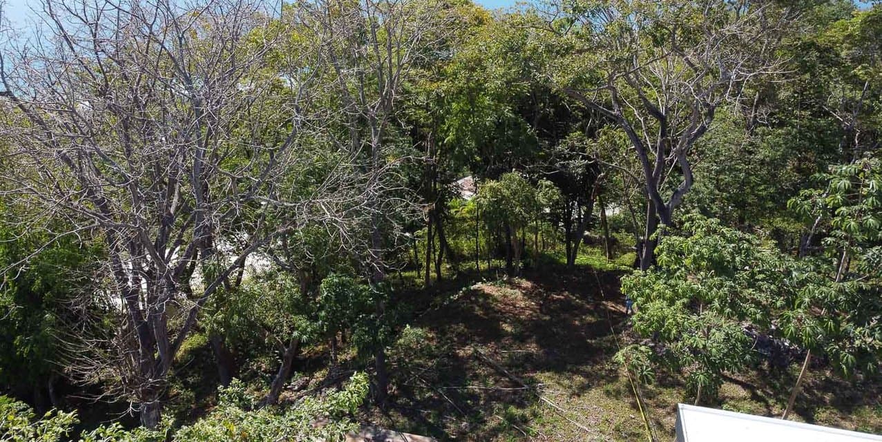 Ocean View Haven Lot in the Center of Santa Teresa — photo