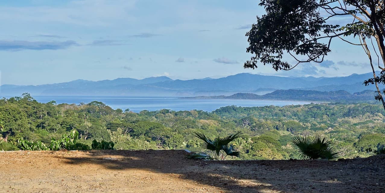 Elevated Estate Land with Panoramic Views in Santiago — photo