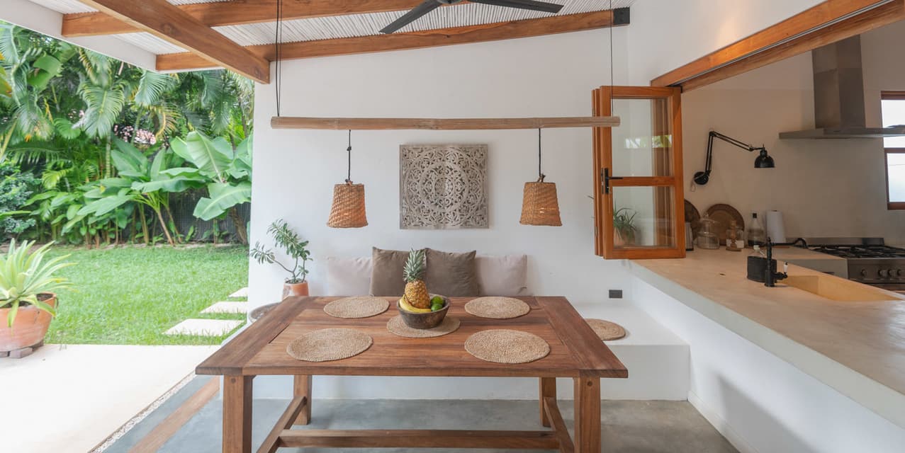 North Santa Teresa Contemporary Surfside Home — photo