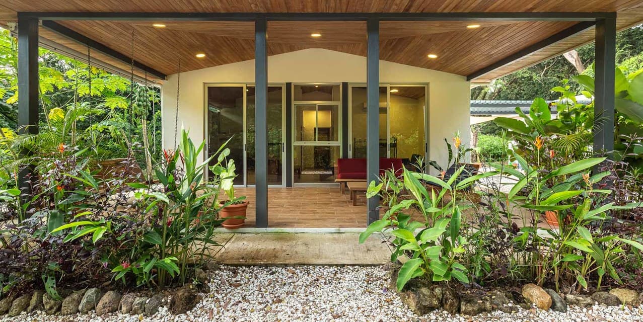 Malpaís Coastal Multi Home Property with Ocean Views — photo