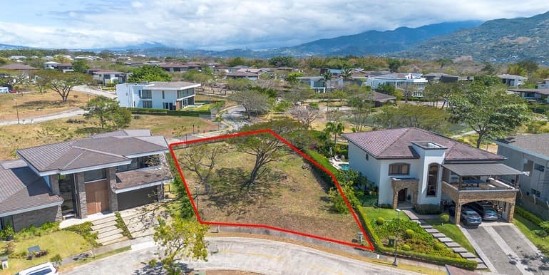 Parkview lot @ Hacienda Espinal