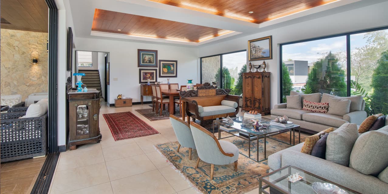 Serene Home @ Los Reyes — photo