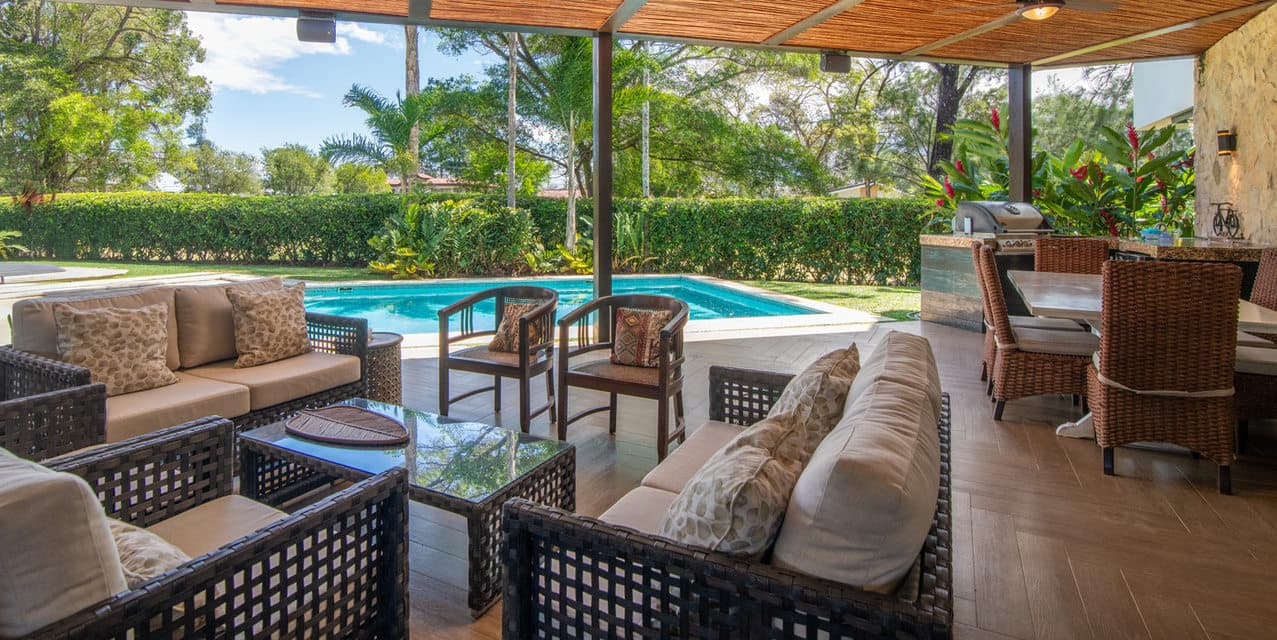 Serene Home @ Los Reyes — photo