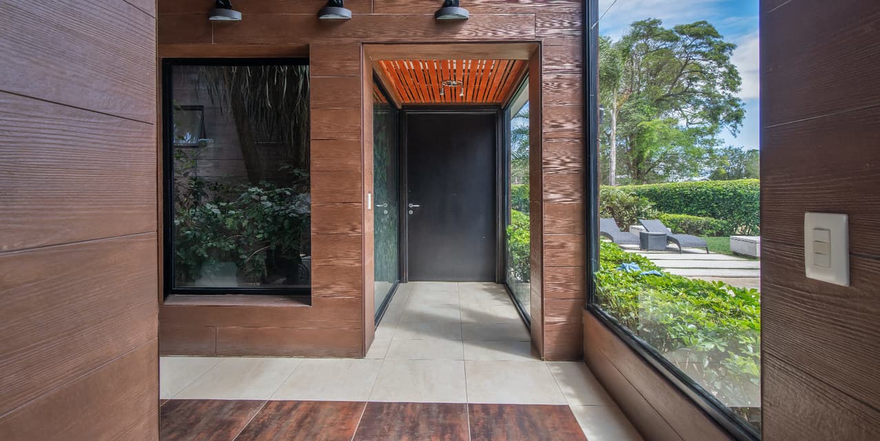 Serene Home @ Los Reyes — photo