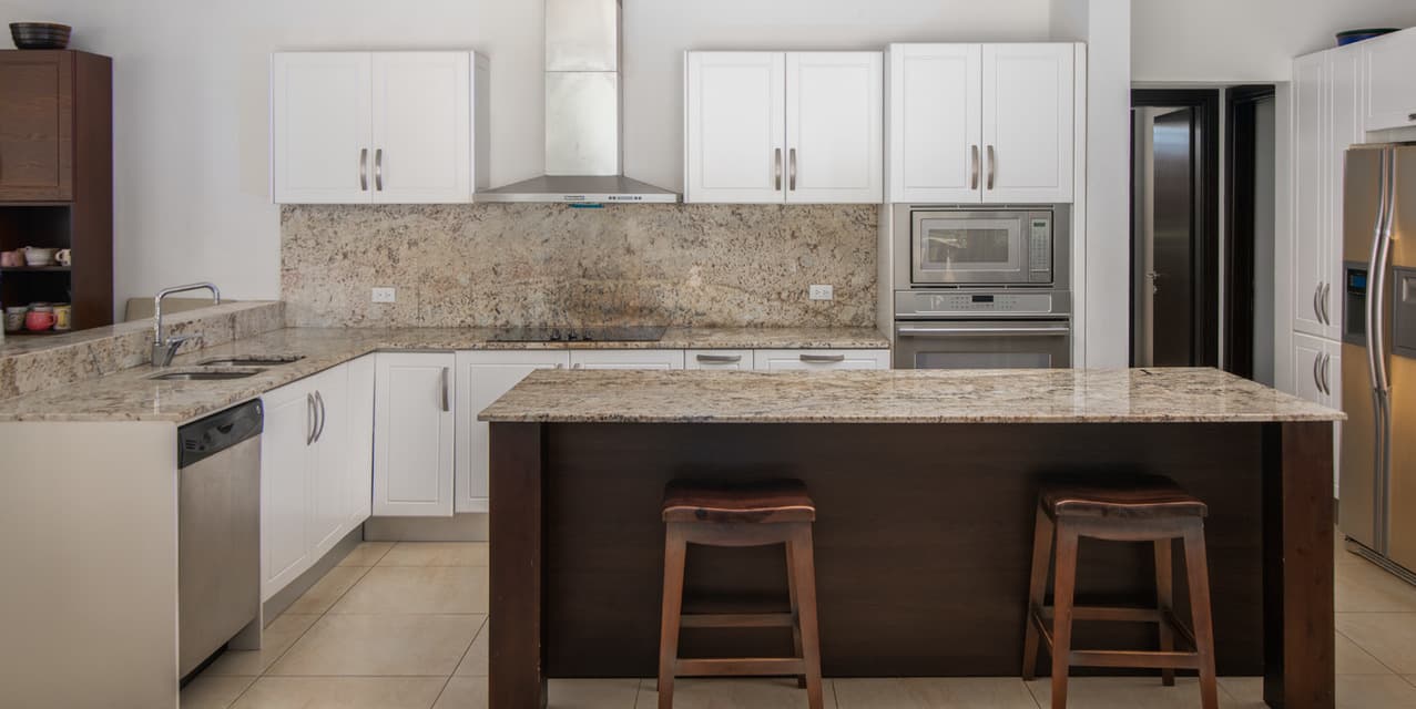 Serene Home @ Los Reyes — photo