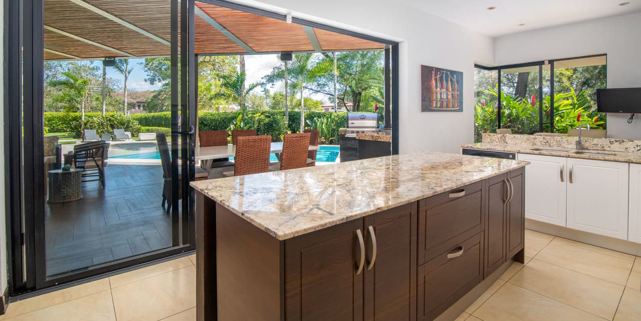 Serene Home @ Los Reyes — photo