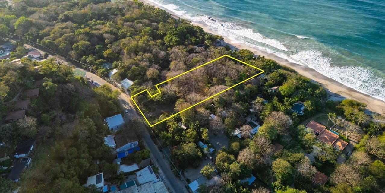 Exclusive Legacy Beachfront Parcel in Santa Teresa — photo