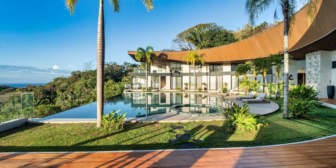 Shoot for the Moon: An Architectural Icon in Guanacaste — photo