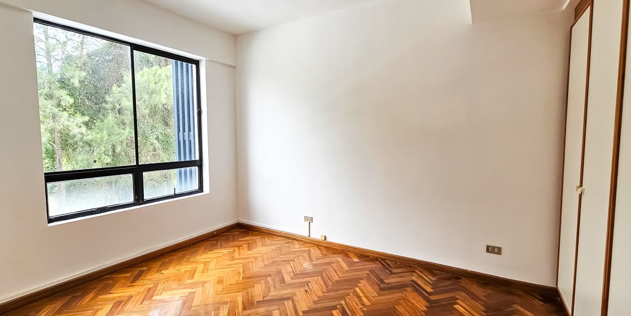 Apartamento para Remodelar con Vista al Golf en Escazú — photo