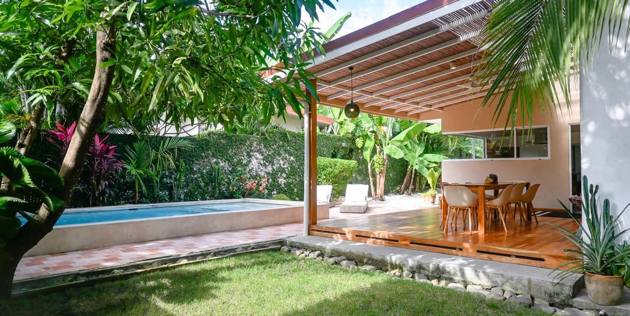 Prime Dual-Home Property in the Heart of Santa Teresa — photo