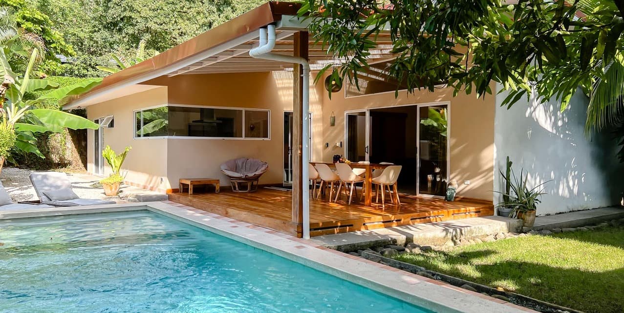 Prime Dual-Home Property in the Heart of Santa Teresa — photo