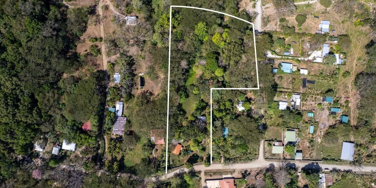 Prime 3-Hectare Development Land – 4 Minutes from the Beach — photo