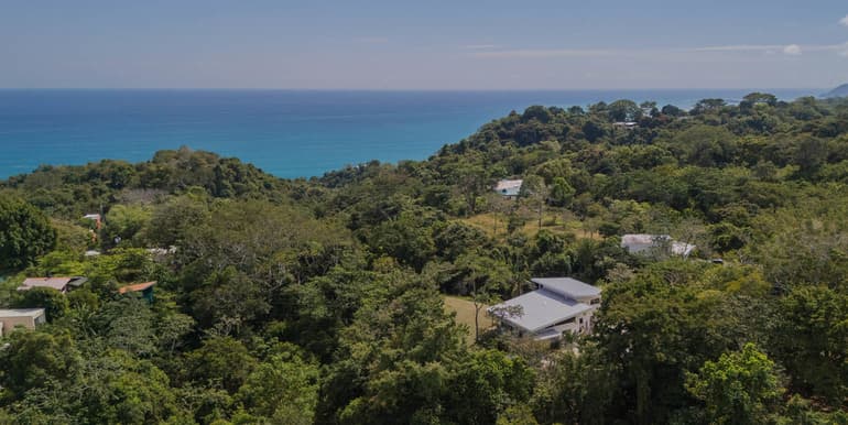Elevated Oceanview Living in Montezuma’s Lush Hillside