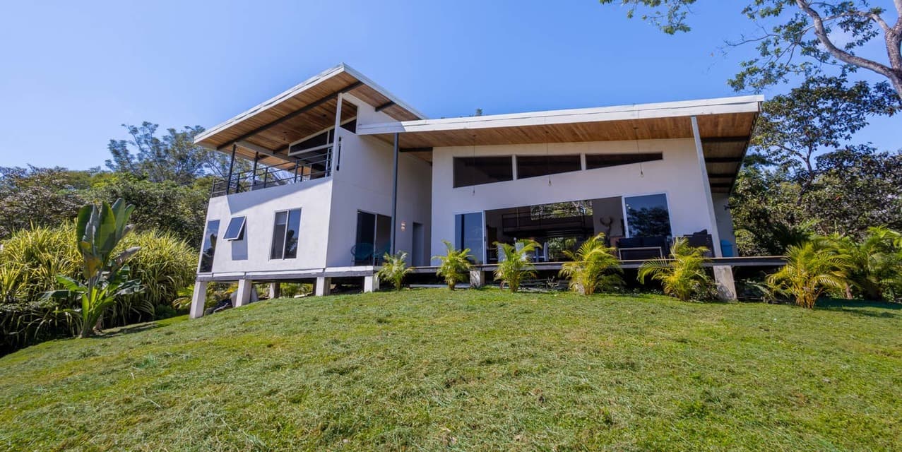 Elevated Oceanview Living in Montezuma’s Lush Hillside — photo