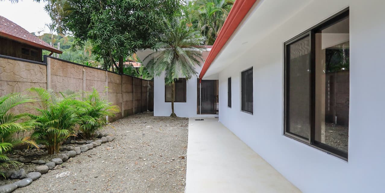 Prime Mixed-Use Opportunity in Central Santa Teresa — photo