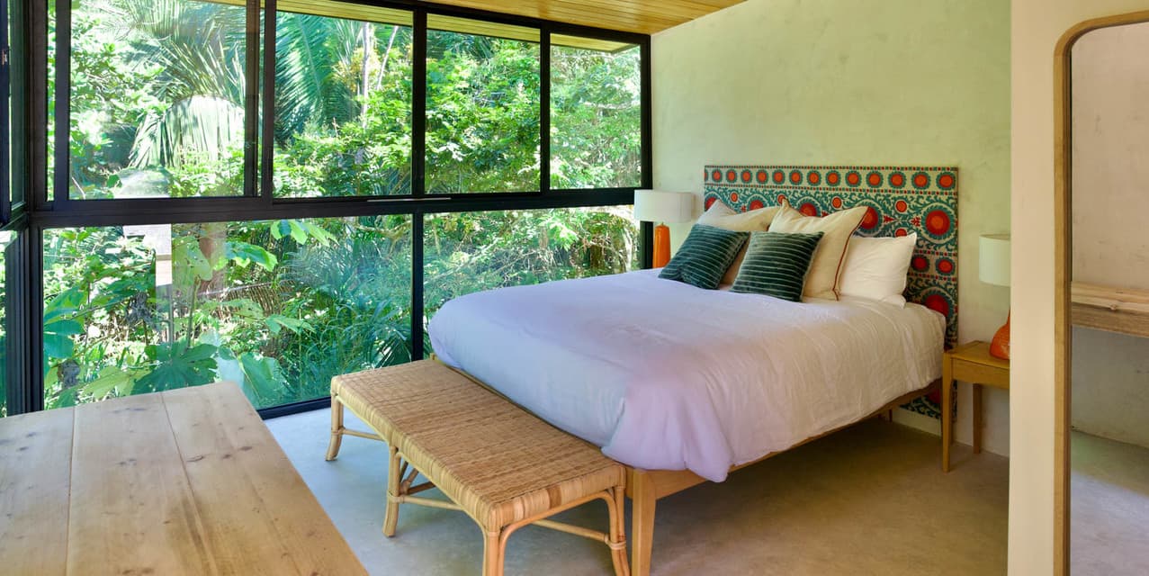 Modern Tropical Retreat in Santa Teresa — photo