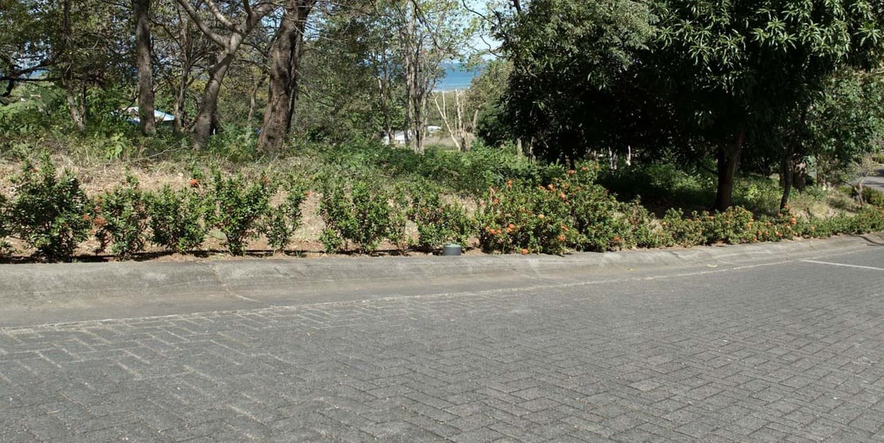 El Tesoro Lots - Uluwatu Subdivision — photo