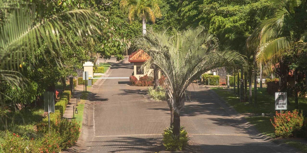 El Tesoro Lots - Uluwatu Subdivision — photo