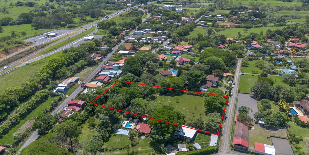 Beautiful Lot in Linda Vista at Turrucares — photo