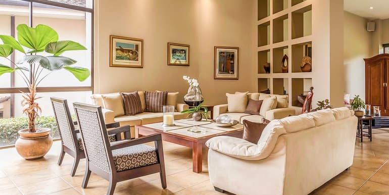 High View Home: Great Rental Option at Cerro Real