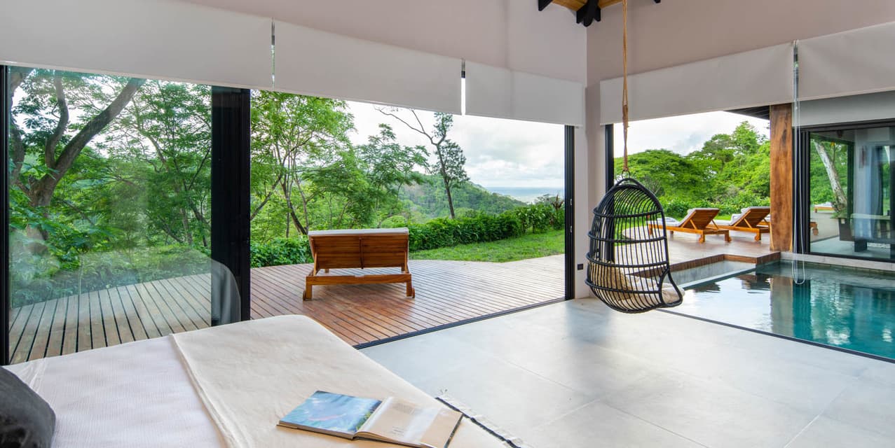 A Mountain Retreat with Ocean & Jungle Views — photo