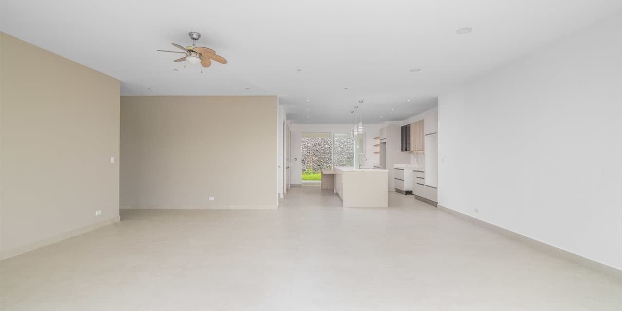 Alto Lomas Brand-New Residence at Guachipelin — photo