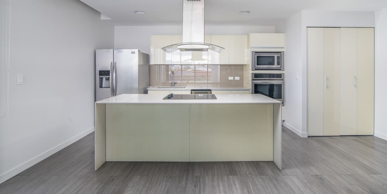 Corner Apartment with Panoramic Views for Rent at Escazú Village — photo