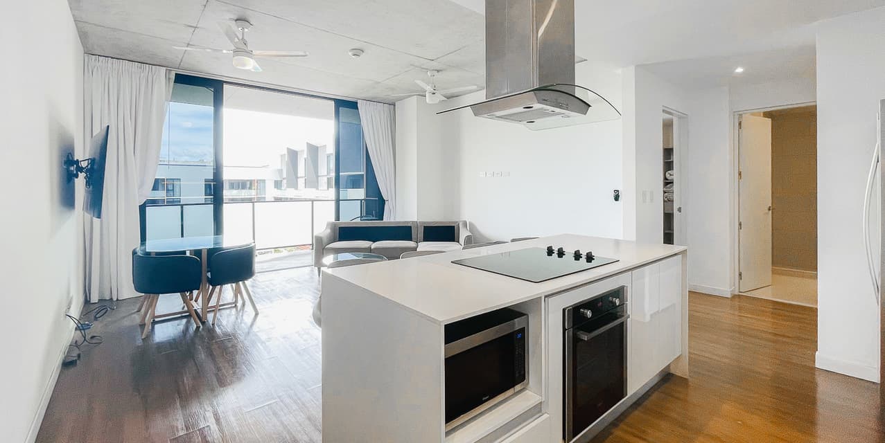 Top-Floor Furnished Apartment with Great Views at Escazú Village — photo