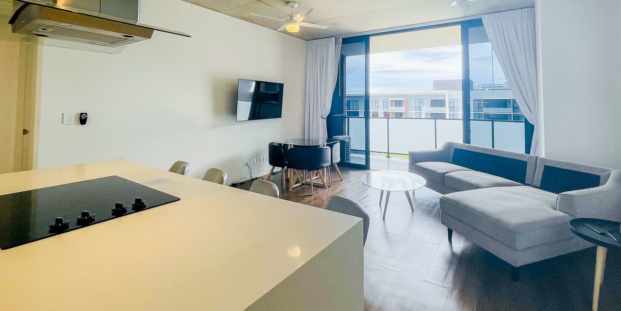 Top-Floor Furnished Apartment with Great Views at Escazú Village — photo