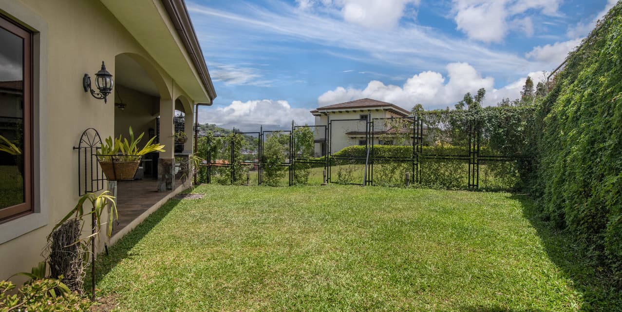 Casa Esquinera en Tierras del Este — photo