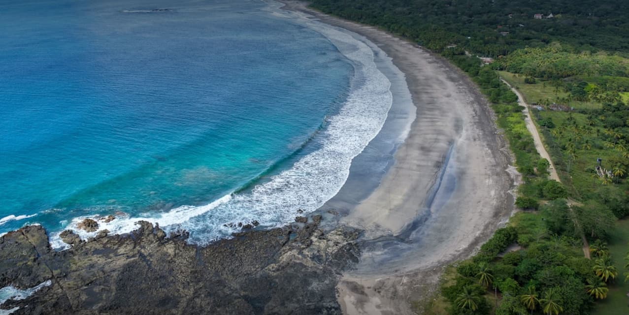 Prime Development Ready Beachfront Property in Playa Junquillal — photo