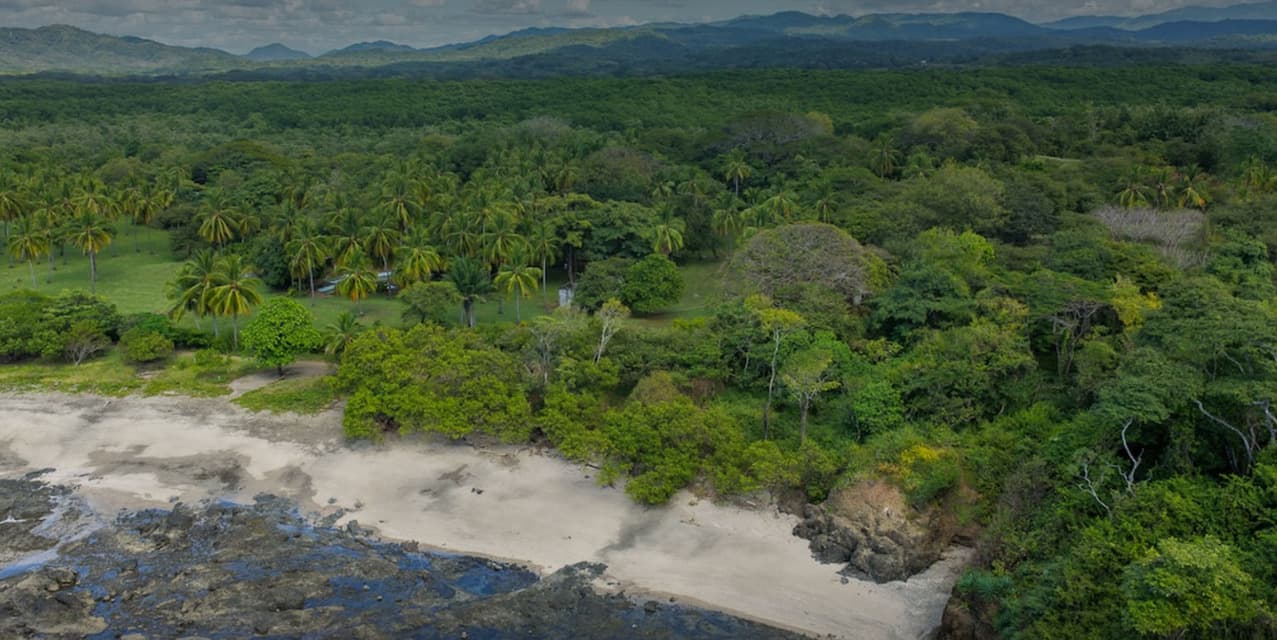 Prime Development Ready Beachfront Property in Playa Junquillal — photo