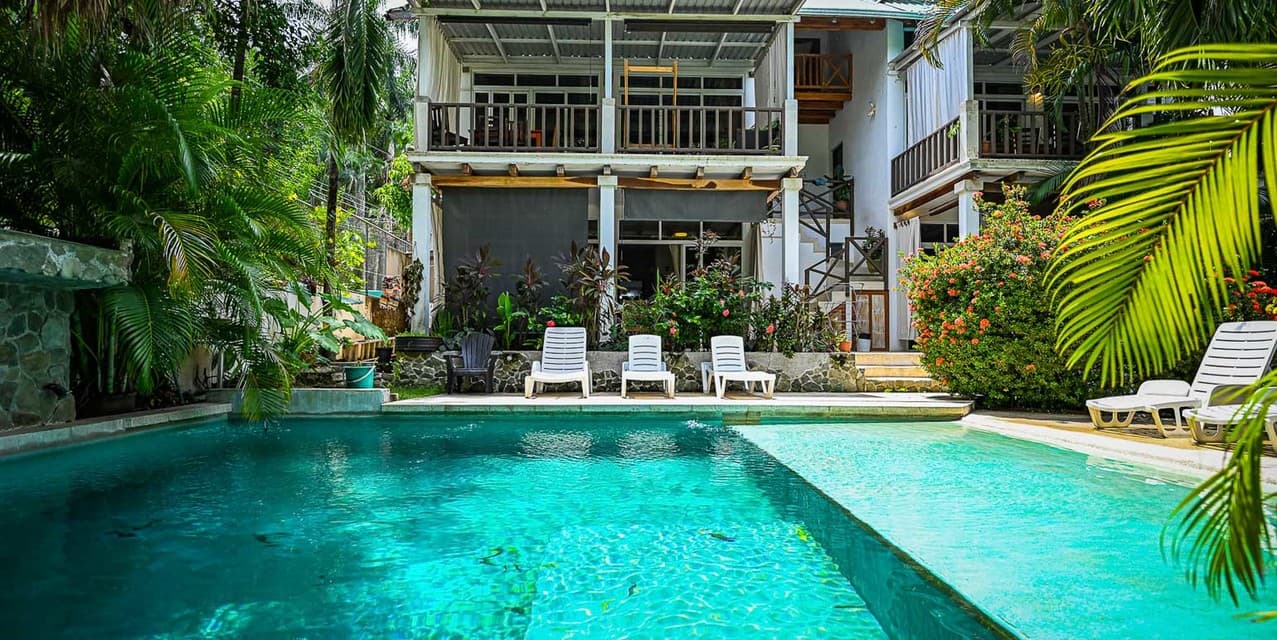 7-Unit Boutique Hotel with Pool and Commercial Growth Potential — photo